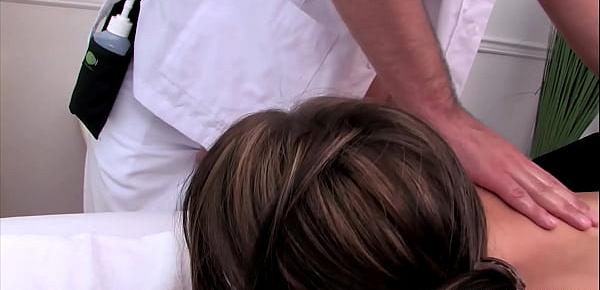  Pegas Productions - Baise Anale pour une Ado aux Petits Seins Pendant un Massage Pervers